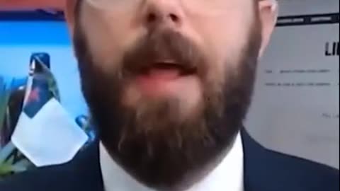 Der preisgekrönte Journalist Alex Newman „Die Mehrheit der Gouverneure dieses Landes... engUTdeu