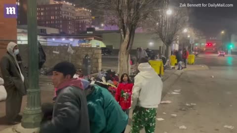 IT IS ALL STAGED-SET UP , CLEAN UP (before the visit)