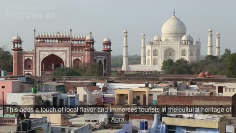 Attraction of tourist in Taj mahal