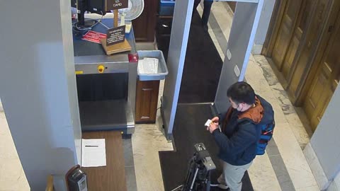 1017RSOB01DelAveADADoor_2021-01-06_08h38min44s597ms.mp4