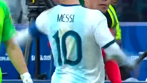 Rare Messi moment