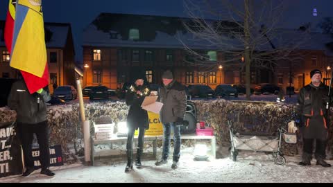 Malchin - Freyja mit einer Rede an die Teilnehmer 18-12-2022