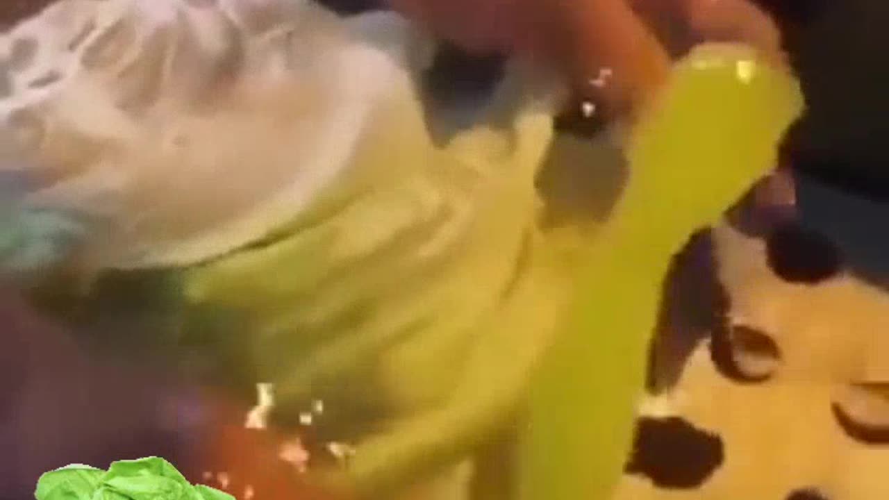 Are you eating a REAL LETTUCE??!!! 🛑 👀