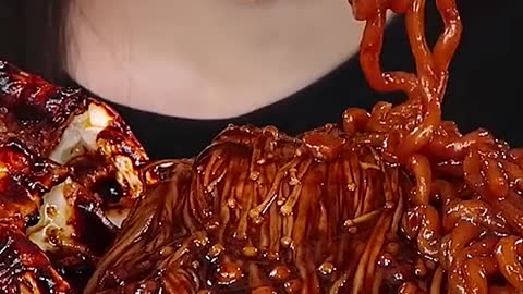 Black Bean Noodles, Spicy Enoki Mushrooms #zoeyasmr #zoeymukbang #bigbites #mukbang #asmr #food #먹방