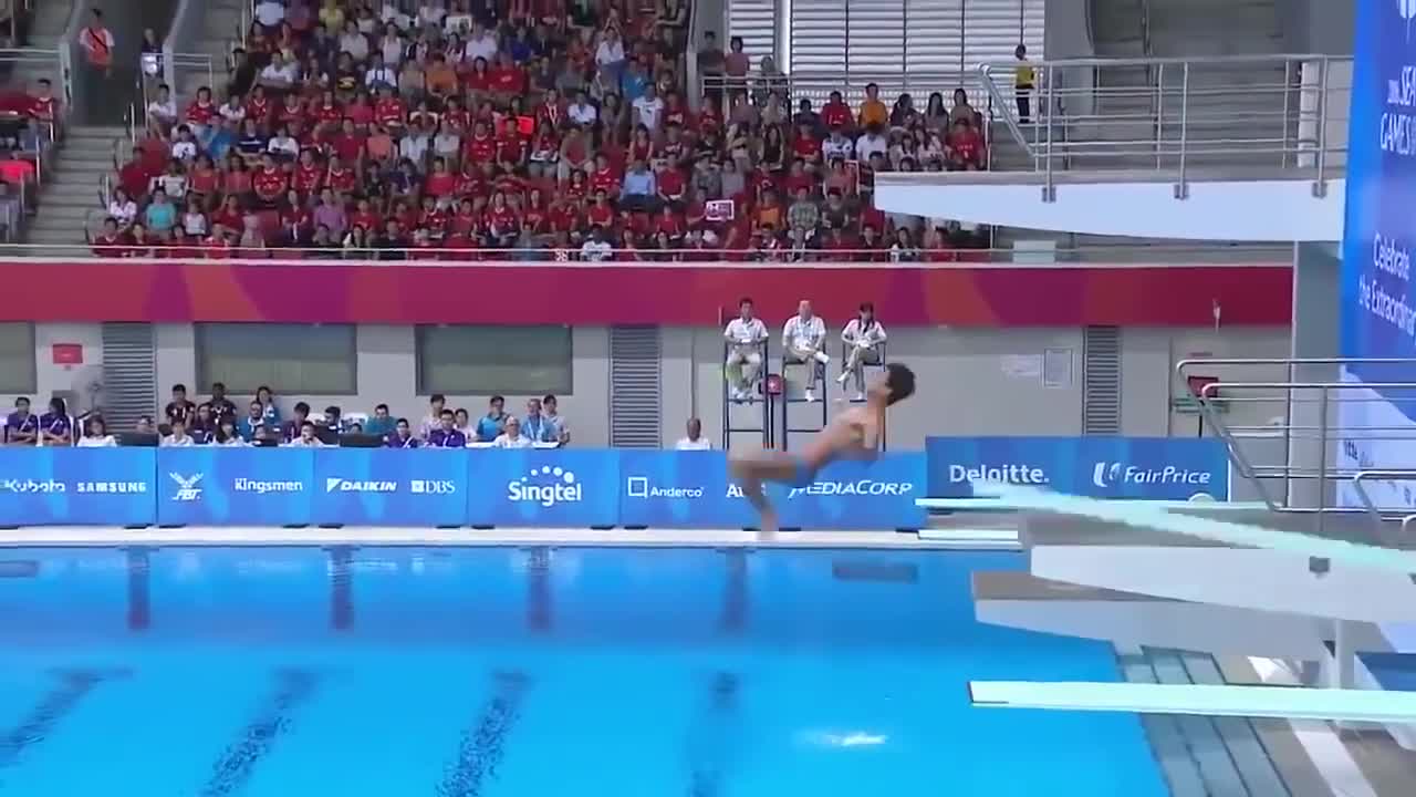 Ozzy Man Reviews Men's Diving