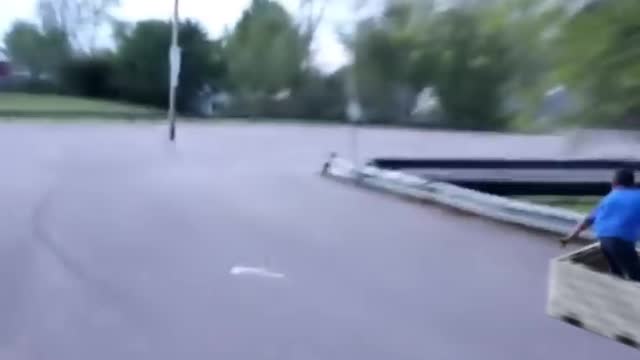 Marty bombs this master hill in Minecraft