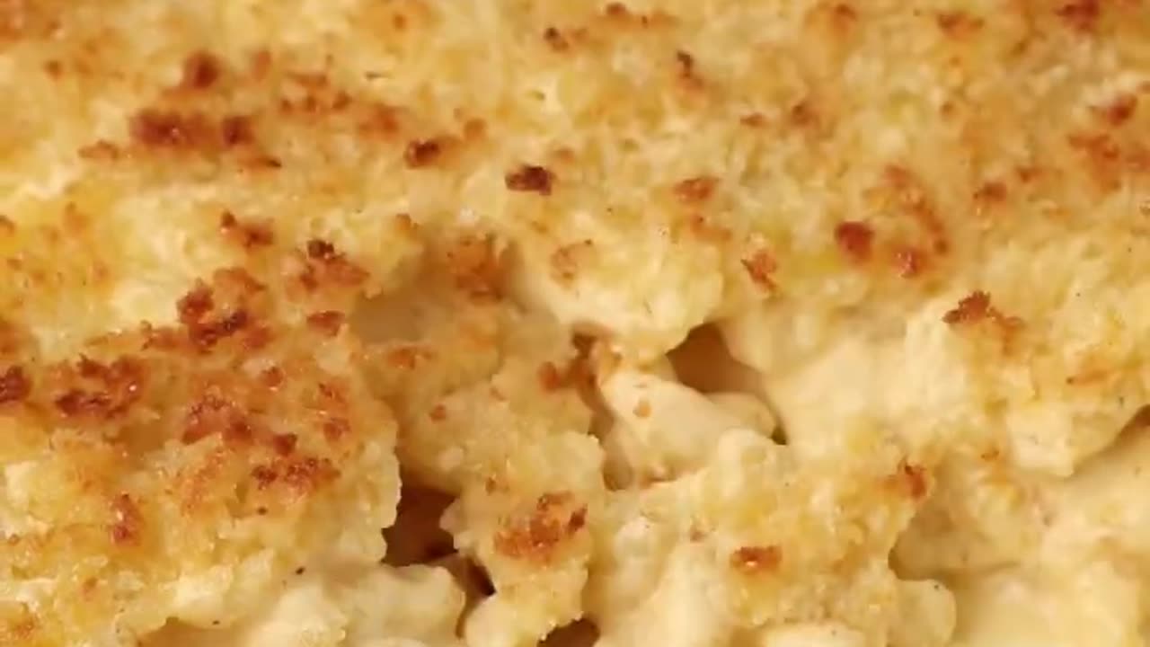 This is the best Homemade Baked Mac and Cheese!