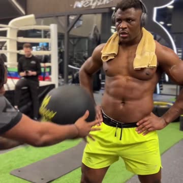 Francis Ngannou's astonishing physique