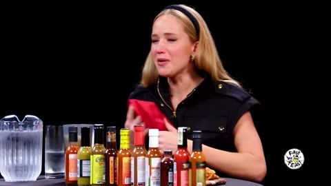 Jennifer Lawrence Sobs in Pain While Eating Spicy Wings |2023