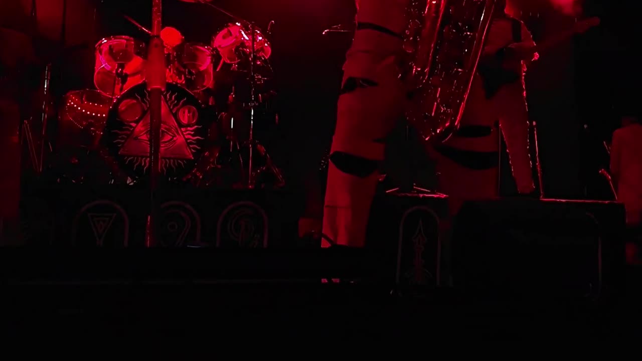 Midnight Mummy (Here Come The Mummies) - LIVE @ Avondale (Short 3)
