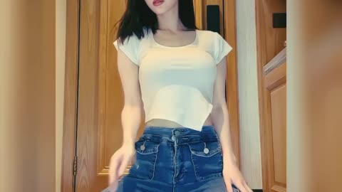 Chinese shots of the beautiful girls dance