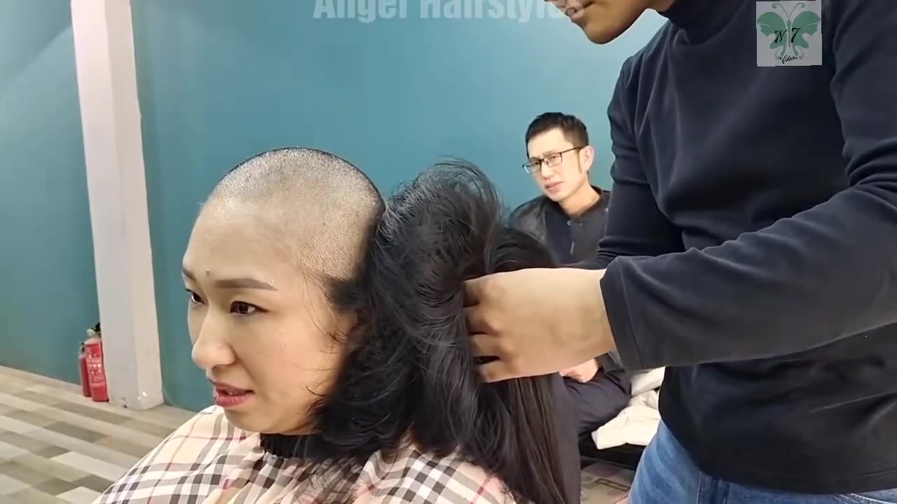 beautiful girl headshave in Salon