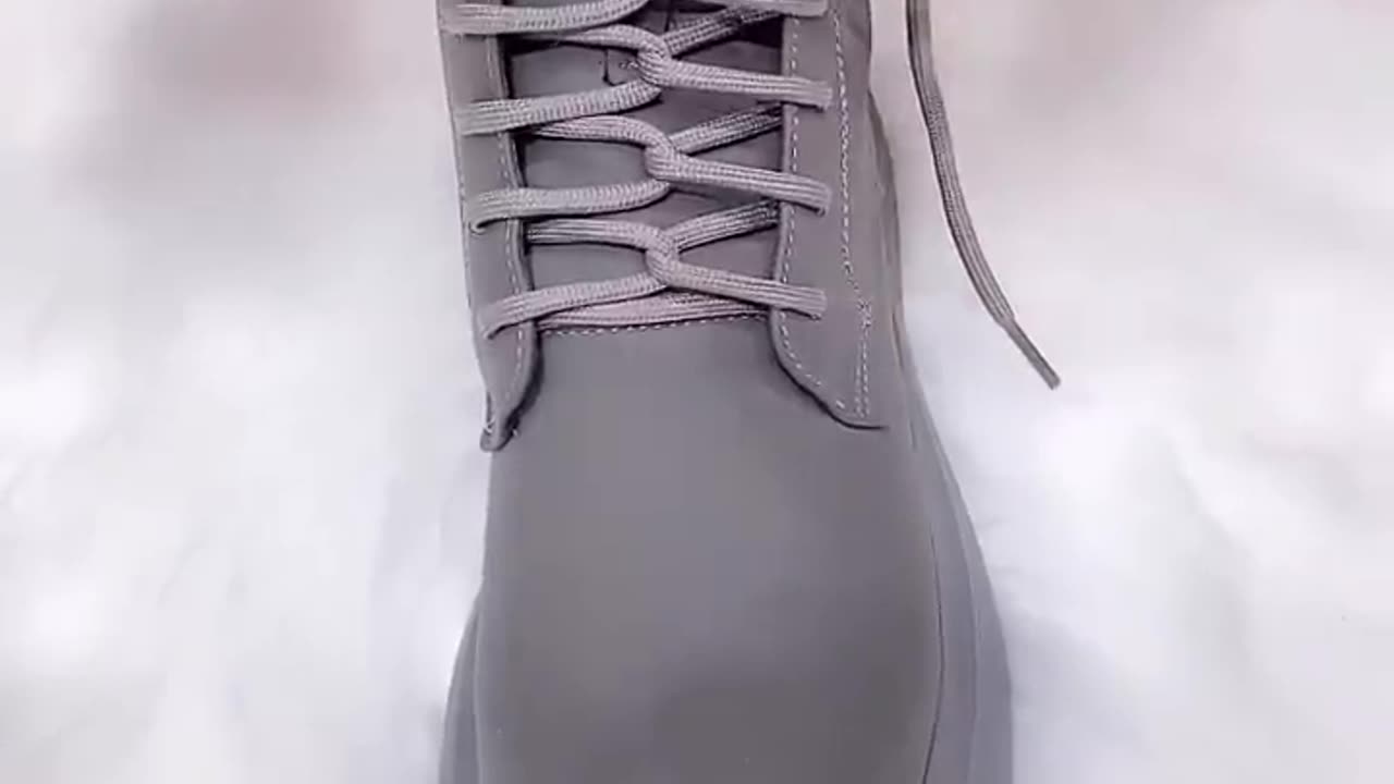 How to tie shoelace