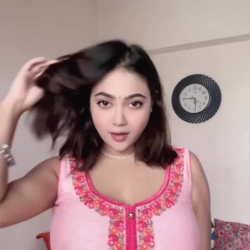 Did Anyone Noticed Something 😍 ‎Call Me Sherni Beautiful Dance On Bollywood Item Song ❤️