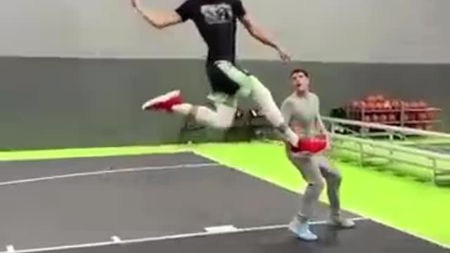 This dunk never gets old 😳