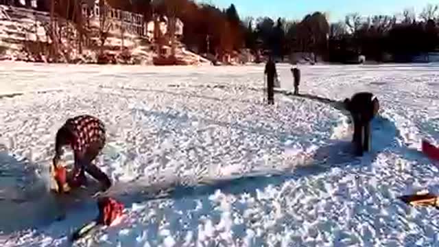 Amazing spinning ice