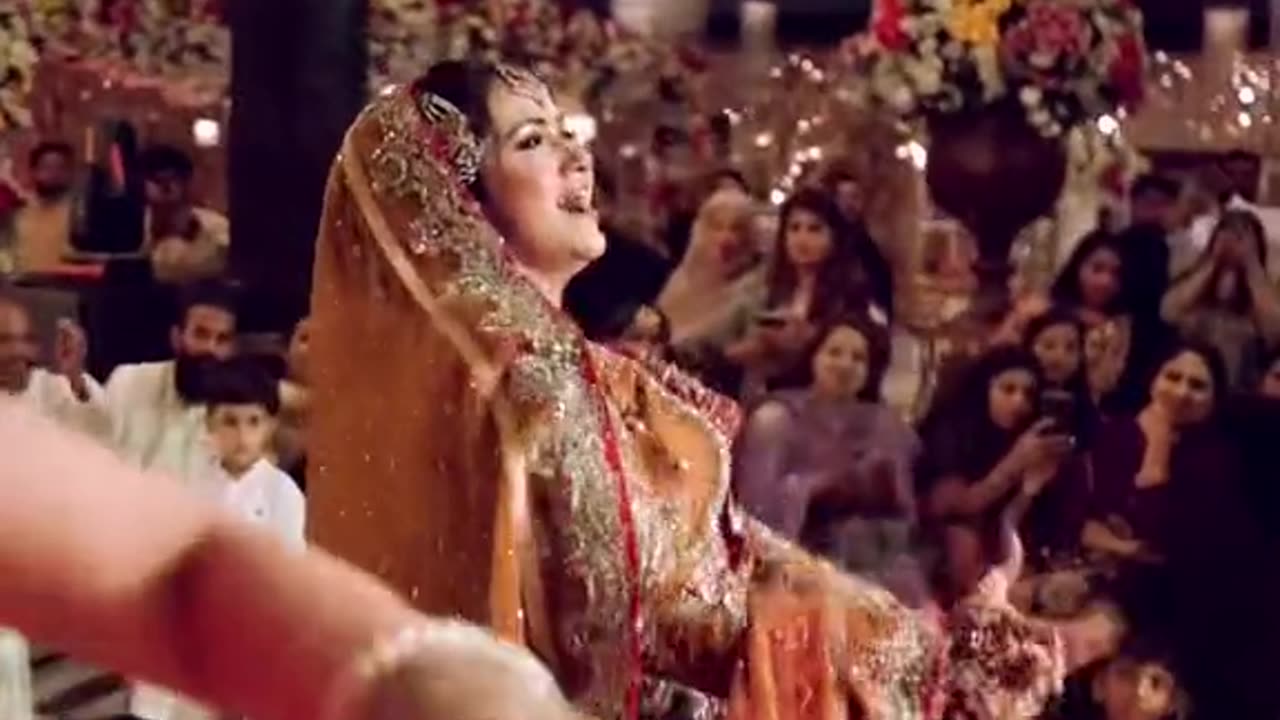 Sehar Hayat dance on her mehndi❤️