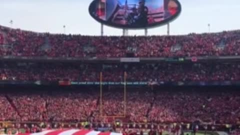 Entire stadium singing National Anthem after singer mic trouble 🇺🇸