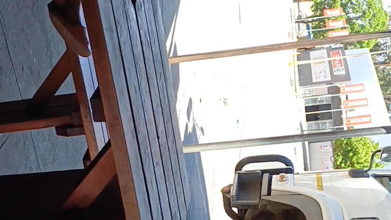 Mr