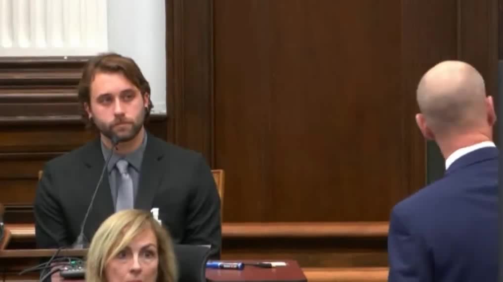 BREAKING: The moment Kyle Rittenhouse wins his case.