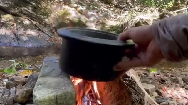 Isırgan Yemeği ile Sosisli Spagetti Makarna