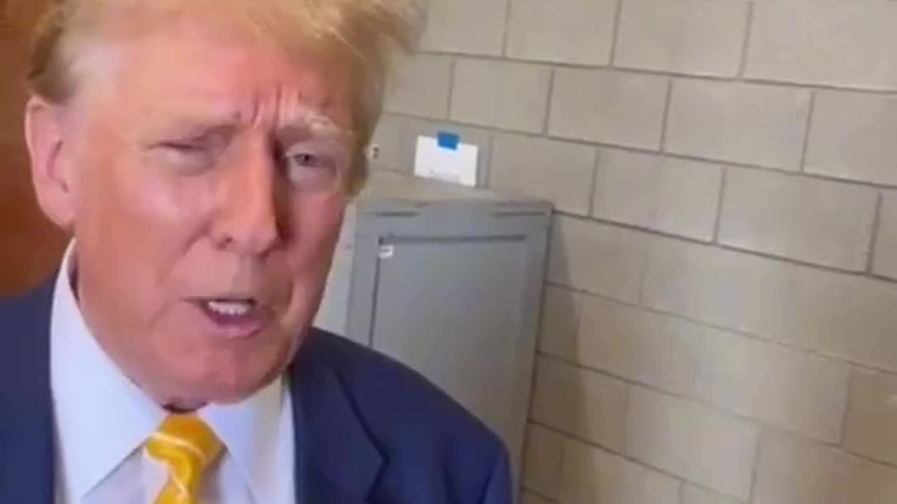 Trump talks about Biden taking a shit on stage.