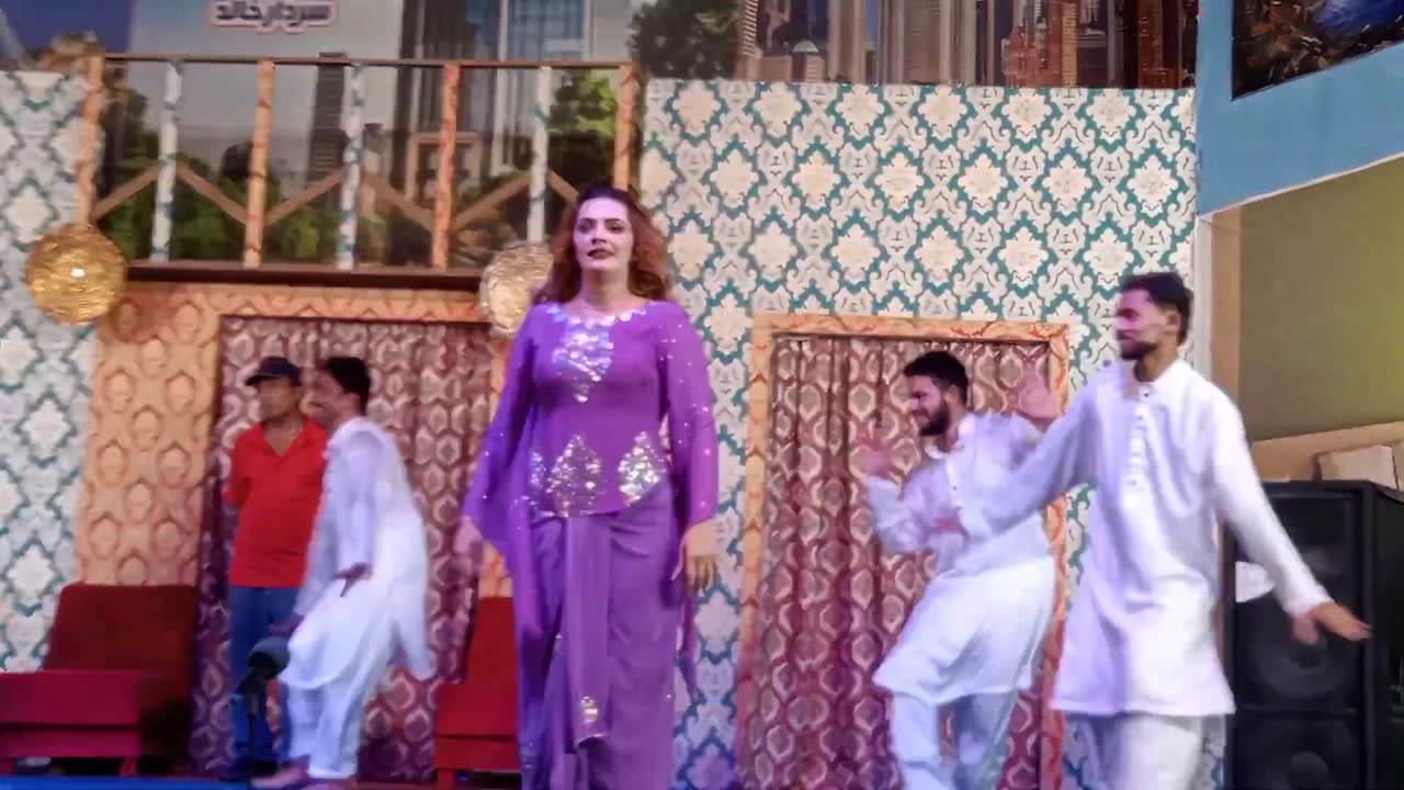 Doodh balochan da || new Pakistani stage mujra dance perform by Zara Khan