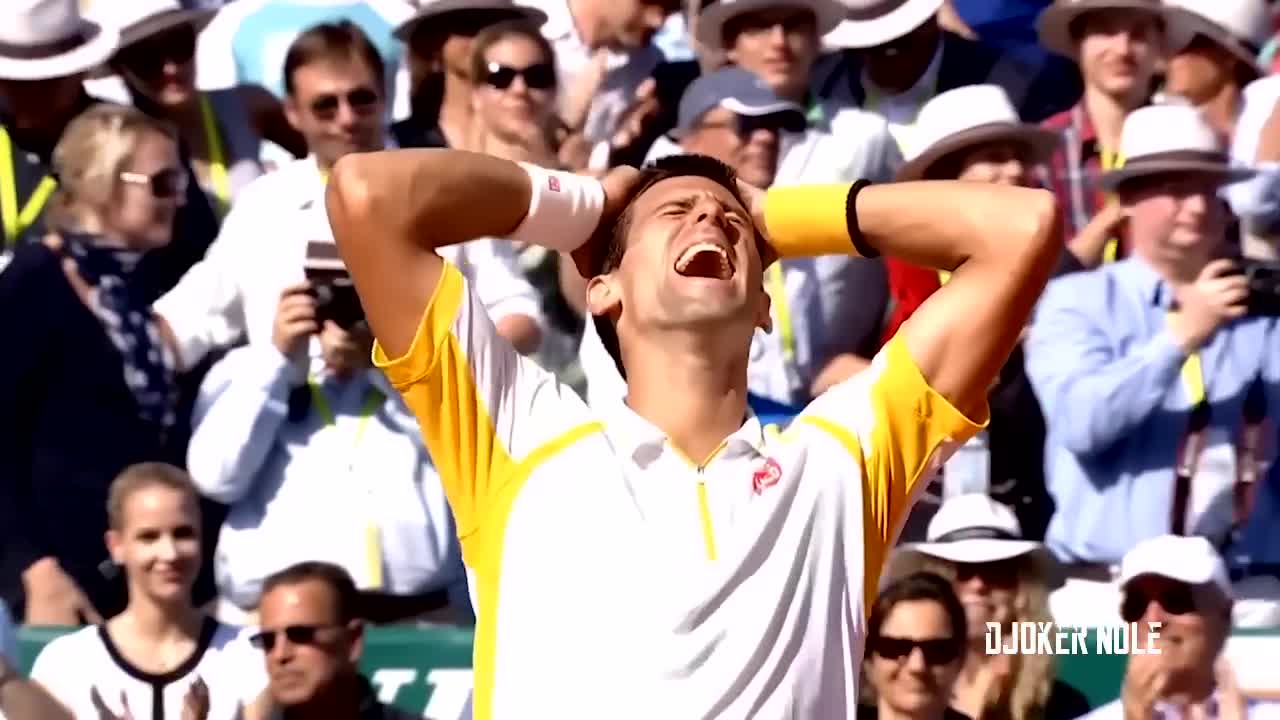 Novak Djokovic plays tennis with his son Stefan - Wimbledon 2022