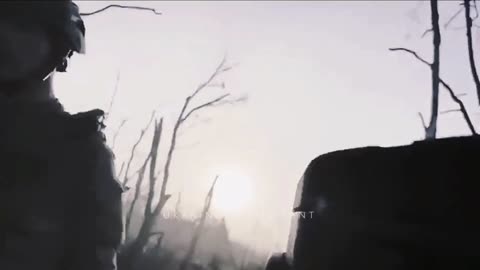 Incredible Footage of Ukrainians Helping Russian Soldiers to Slip Away from Their Unit and Surrender