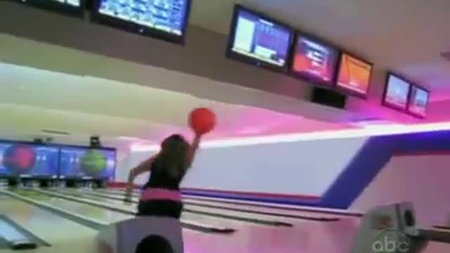 Epic fale on bowling