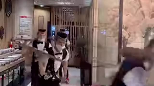 Waiters delivering food on roller skates 🛼