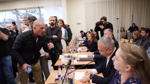 Újrázott köznép meghallgatása Debrecenben, ahol a főispánt is le hazaárulozták