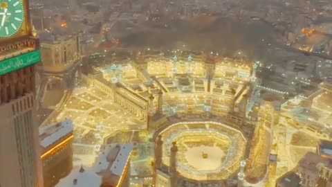 A beautiful video of the Grand Mosque in Saudi Arabia