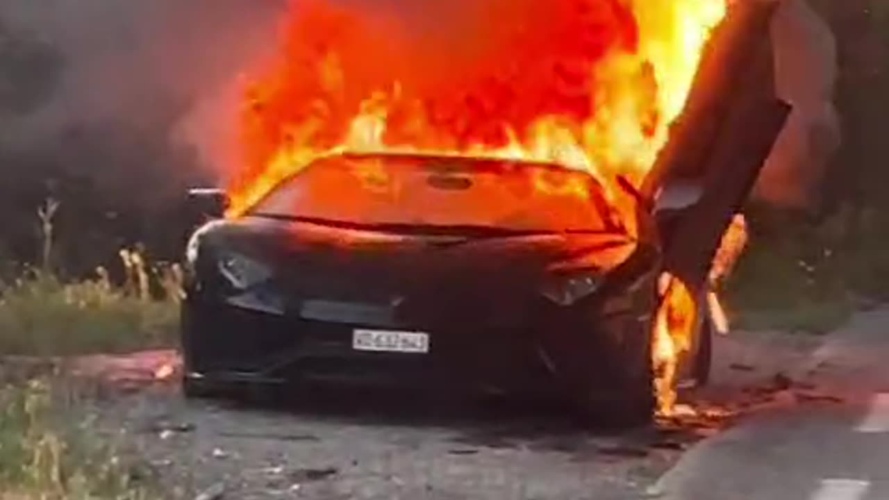 Flaming Lamborghini #car #cars #flamingcar #lamborghini