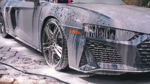 Washing R8 With High Foaming Car Soap and Ceramic Coating Soap By Detail Medic