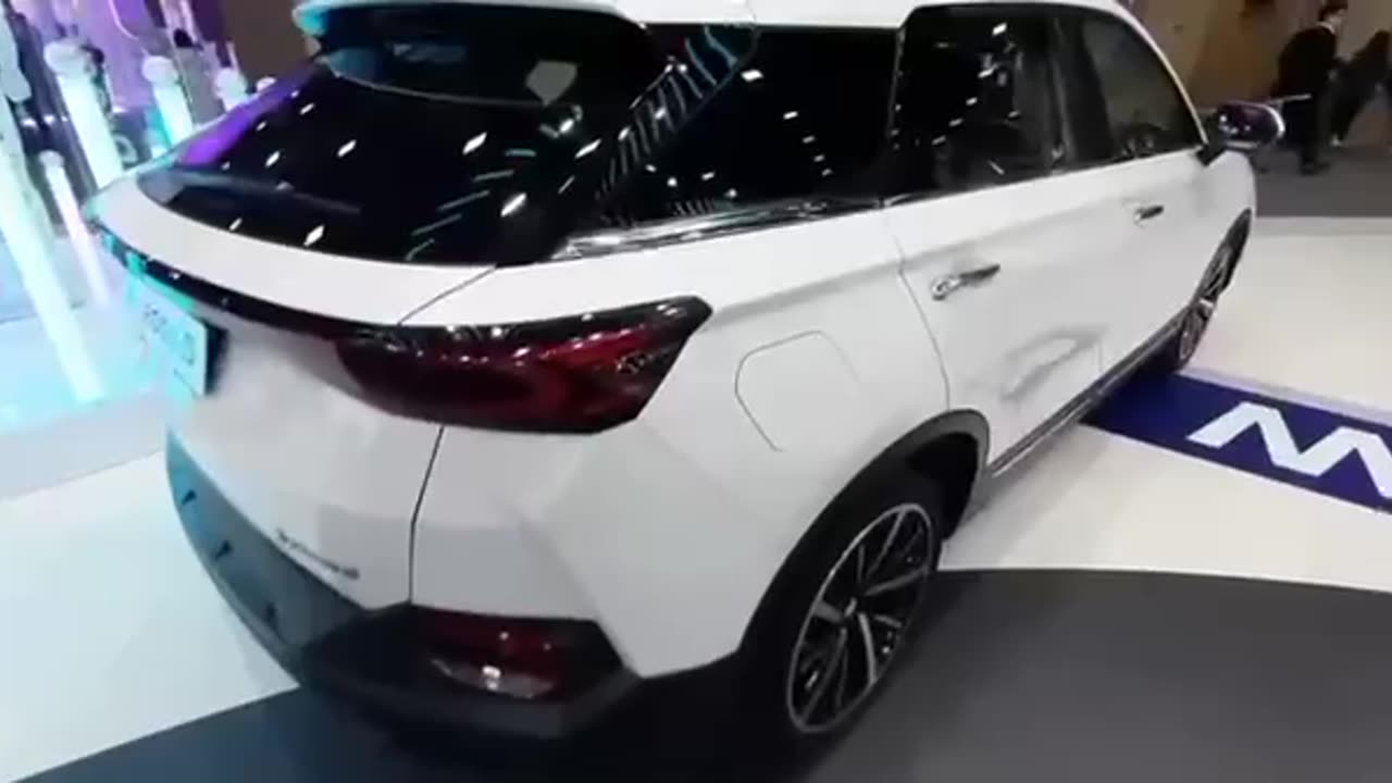 🚙 АвтоВАЗ представил новую Lada X-Cross 5