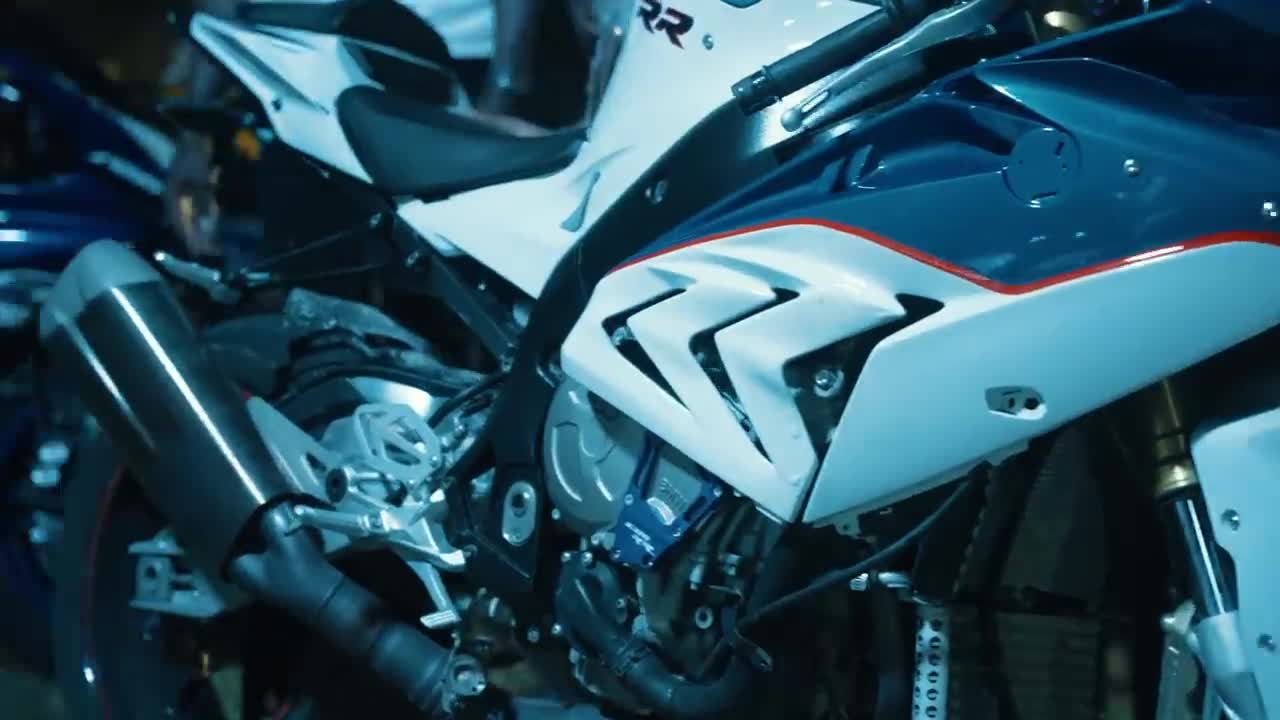 Valiant, Pablo YG - MOTOR SPORT (Official Music Video)