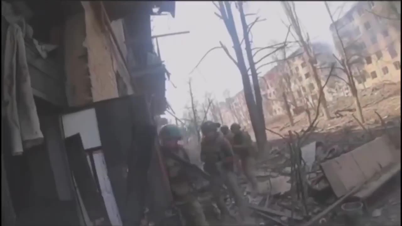 Close combat between the AFU and Wagner for a house in Bakhmut.