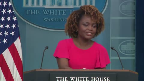 USA: Reporter asked WH press secretary "Why are Biden and Harris still doing TikTok?"