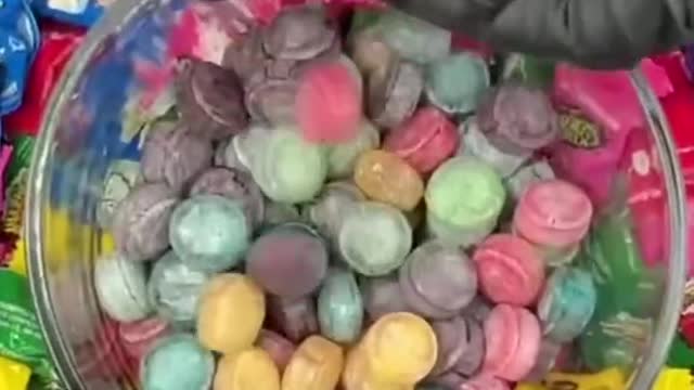 Extreme 100 Sour Warheads Freeze Dried Challenge