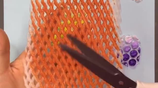 Bubble film and fruit net have unique texture. Make good use of them