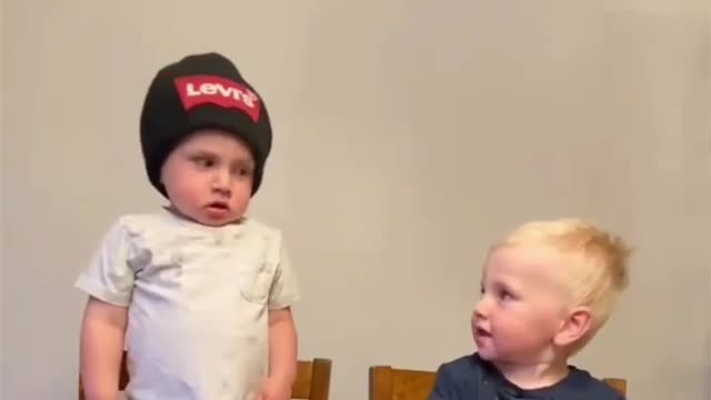 Commmunicating without words funny babies video