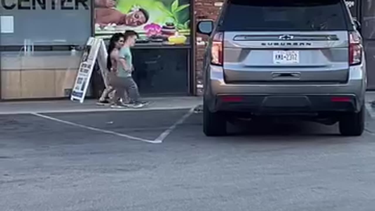 HAPPY COUPLE