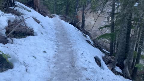 Ascending the Icy Ridgeline – Tamanawas Falls – Mount Hood – Oregon – 4K