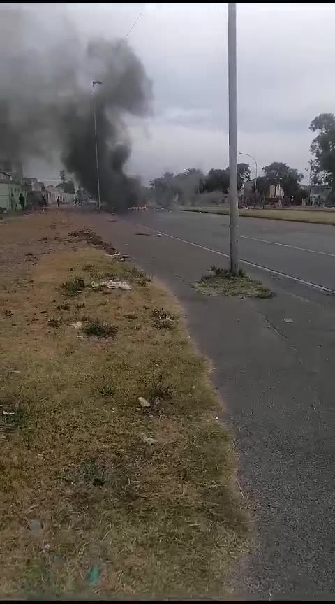 Residents in Bishop Lavis protest due to no electricity for four days