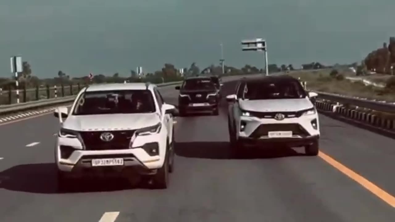 Fortuner vs scorpio 😈✅ comment your fev car 🚨🚗