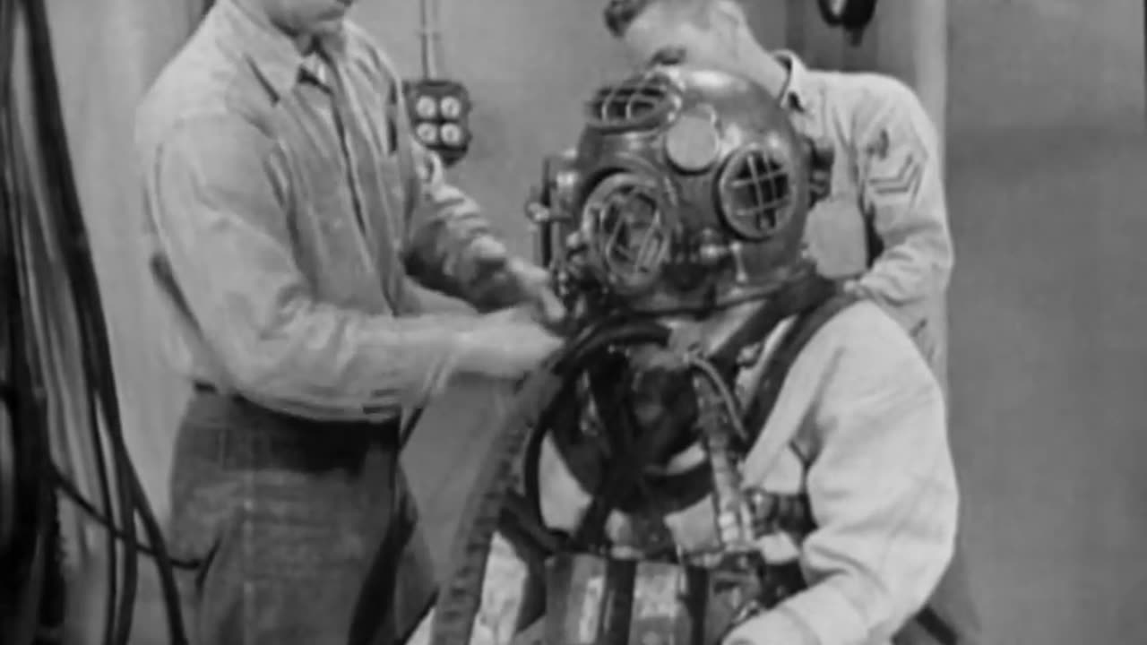 HOW IT WORKS Old Diving Suit