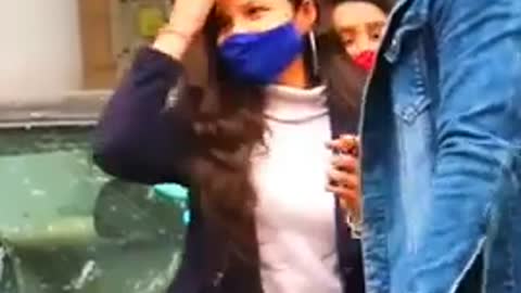 Maro mujhe maro