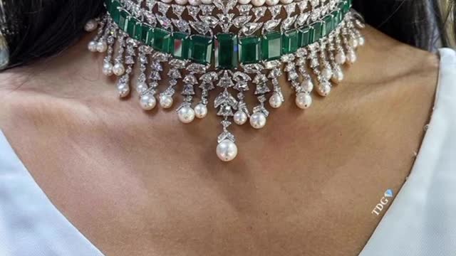 #beautiful Emerald Jewellery designs_#green stone jewellery collection__#diamond emerald jewellery