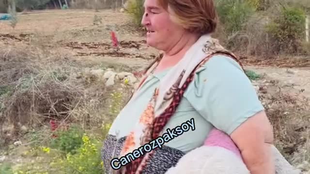 Yolda güzel görünce ben